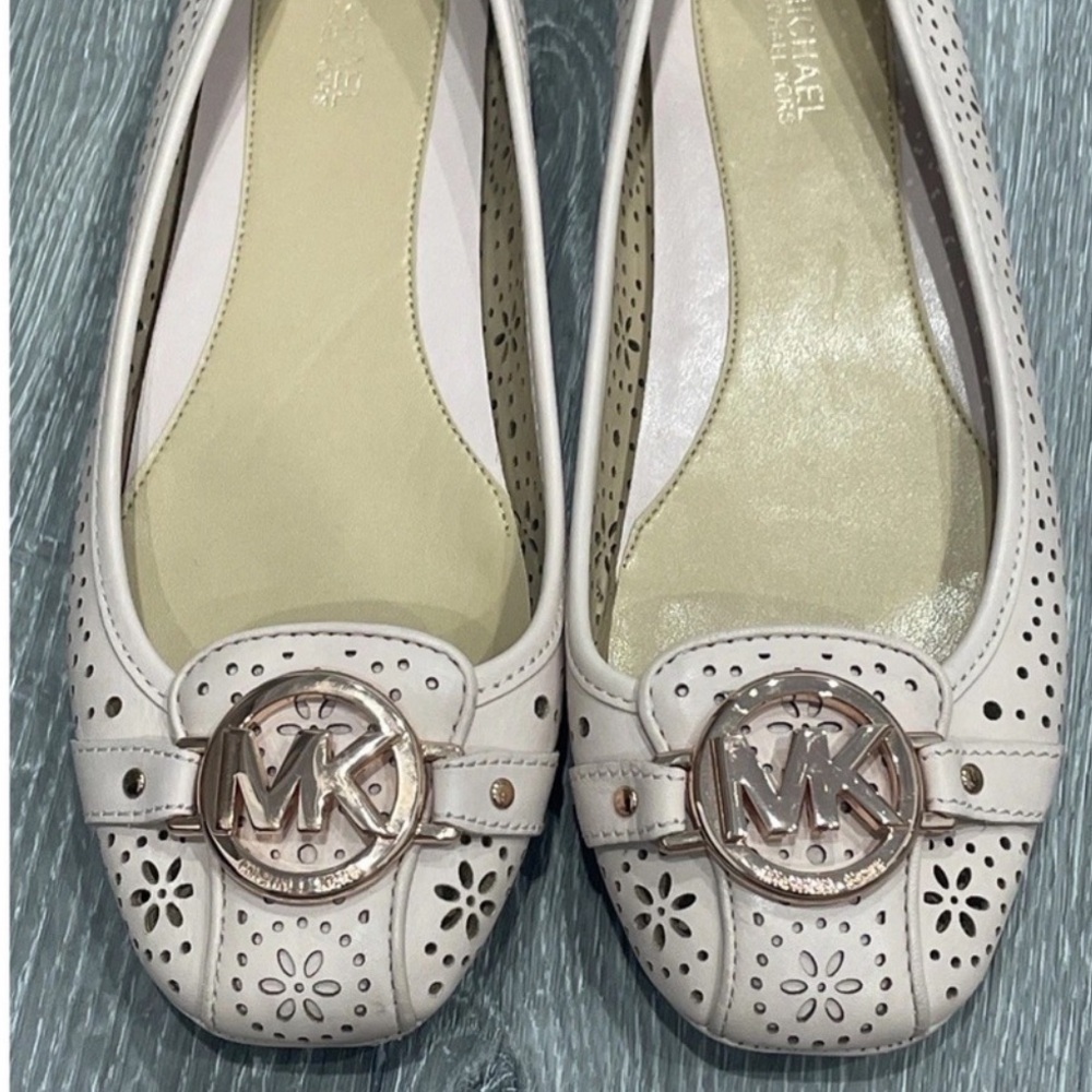 Michael Kors Perforated Cream Loafers